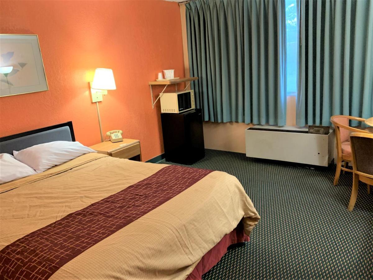 Red Carpet Inn & Suites Lima -Listing Partner Экстерьер фото