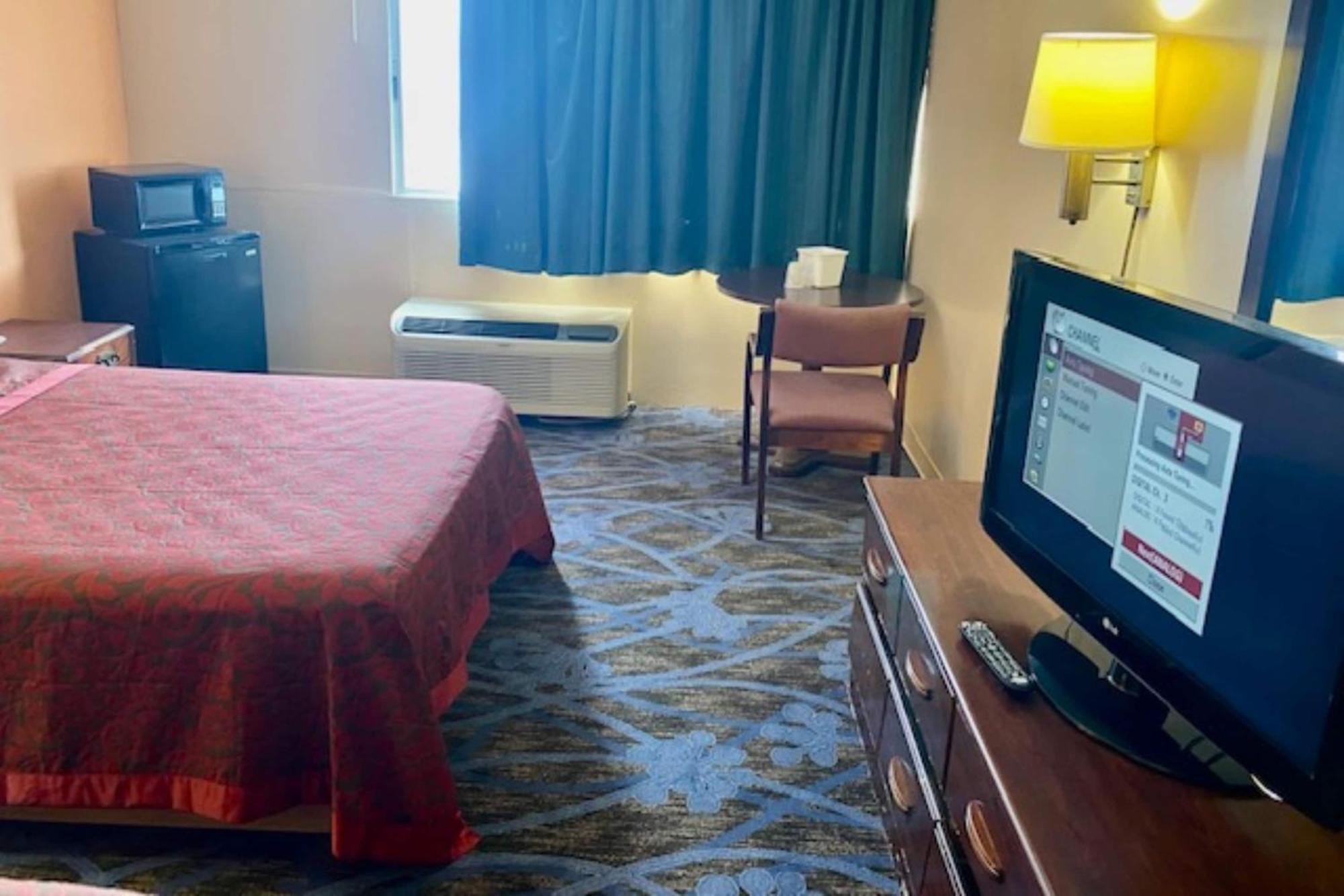 Red Carpet Inn & Suites Lima -Listing Partner Экстерьер фото