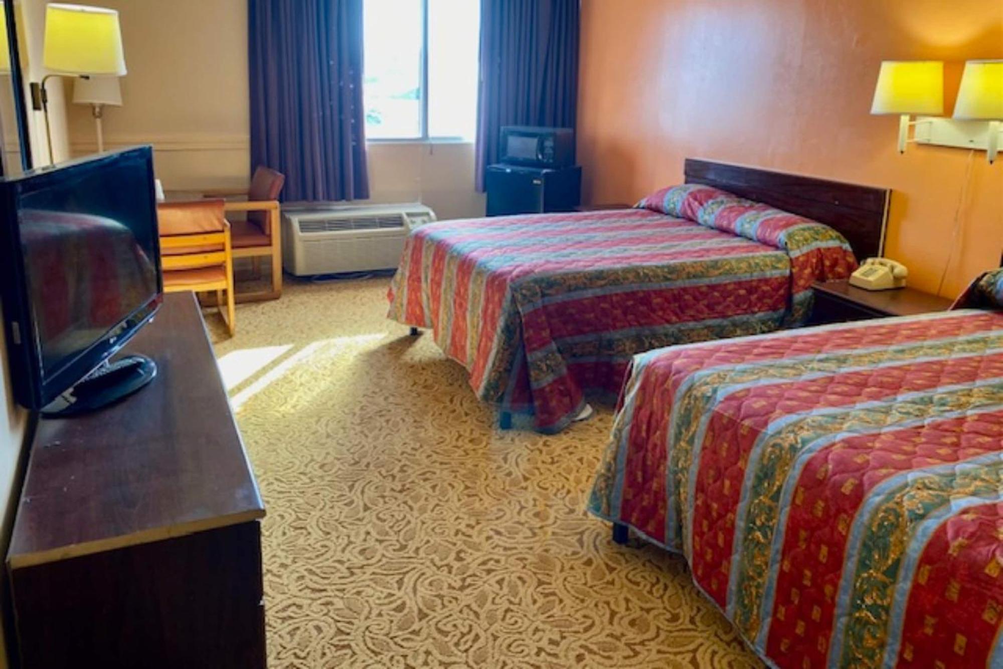 Red Carpet Inn & Suites Lima -Listing Partner Экстерьер фото
